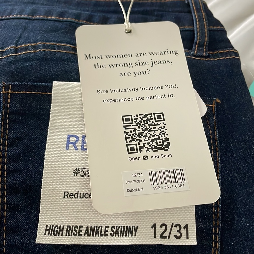 NWT 1822 high rise skinny cuffed jeans - Picture 7 of 9